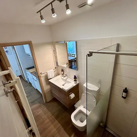 Maraz Apartament *