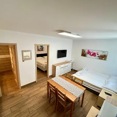 Apartament Maraz