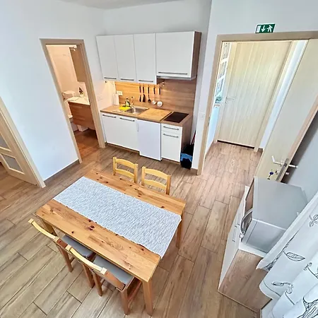 Apartament Maraz *